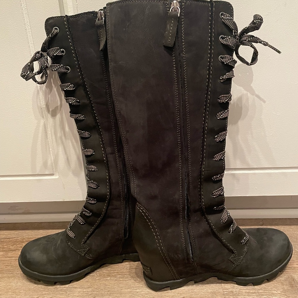 Sorel Joan of Arctic tall wedge boots size 9